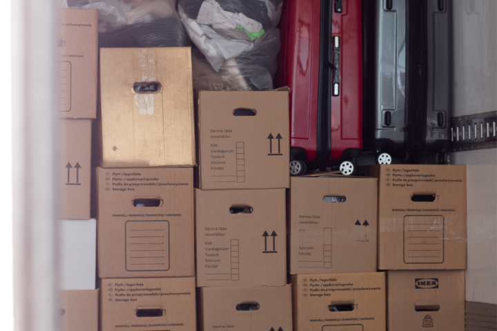 How much does a moving company cost?